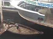 Šílený přístav v Bangladéši Šílený přístav v Bangladéši