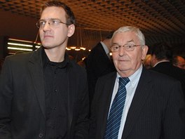 Rudolf Baa (vpravo) se sparanskm majitelem Danielem Ketnskm.