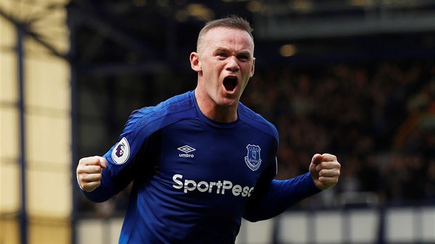 Wayne Rooney z Evertonu slav gl v sti Stoke City.