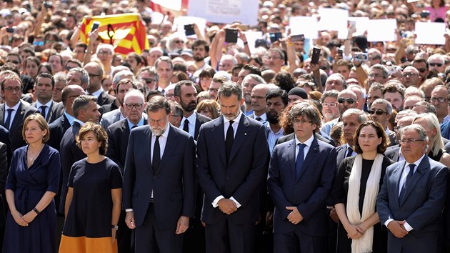 Minuta ticha na barcelonskm nmst Plaza de Catalunya (18. srpna 2017).