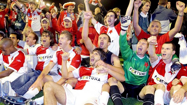 Vtzstvm 2:1 nad Ajaxem si Slavia zajistila historick postup do Ligy mistr. (29. srpna 2007)