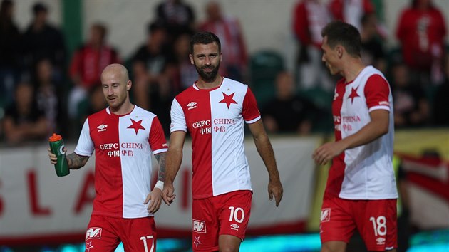 Fotbalist Slavie bhem zpasu s Bohemians.