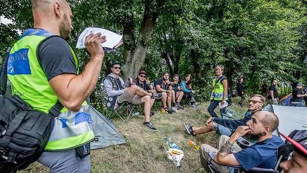 Antikonfliktn tm ve stanovm msteku na festivalu Brutal Assault (9.8.2017).