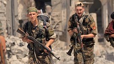 Bojovníci SDF v Rakká (9. srpna 2017)
