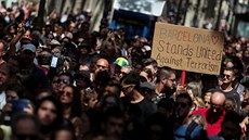 Barcelona truchlí za oběti teroristického útoku (18. srpna 2017) Barcelona truchlí za oběti teroristického útoku (18. srpna 2017)