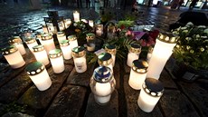 Obyvatelé Turku truchlí za dv obti útoku noem (18. srpna 2017)