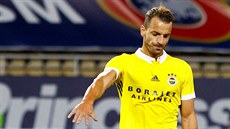 Nespokojený Roberto Soldado, nová posila Fenerbahce, bhem utkání play-off...