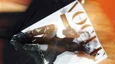 Magazín Vogue je ikonou mezi dámskými magazíny. Magazín Vogue je ikonou mezi dámskými magazíny.