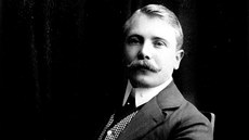 Hugo Vavrečka na snímku, který vznikl mezi lety 1910 až 1912. Hugo Vavrečka na snímku, který vznikl mezi lety 1910 až 1912.