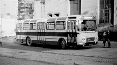 M 11 byl model mstského autobusu, vyrábný v národním podniku Karosa mezi...