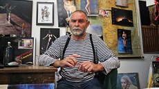 Ivan Korč začal fotit koncem šedesátých let. Focení má spojené mimo jiné s... Ivan Korč začal fotit koncem šedesátých let. Focení má spojené mimo jiné s...