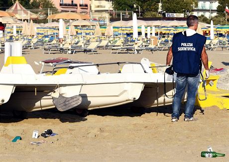 Policie pi vyetování brutálního napadení polských turist na plái v...