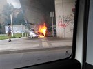 Požár osobní automobilu na Plzeňské na parkovišti u NH hotelu Požár osobní automobilu na Plzeňské na parkovišti u NH hotelu