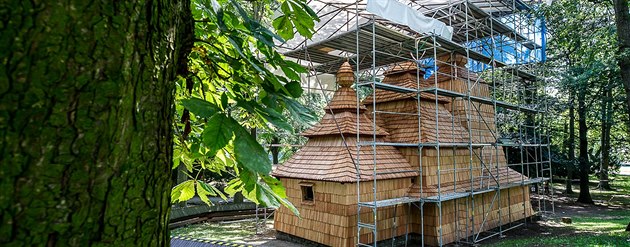 Kostelík svatého Mikuláše v Jiráskových sadech v Hradci Králové (18. srpna 2017) Kostelík svatého Mikuláše v Jiráskových sadech v Hradci Králové (18. srpna 2017)