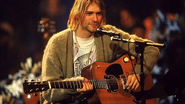 Kurt Cobain v pořadu MTV Unplugged v roce 1993 Kurt Cobain v pořadu MTV Unplugged v roce 1993