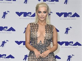 Zpvaka Bebe Rexha na MTV Video Music Awards (Inglewood, 27. srpna 2017)