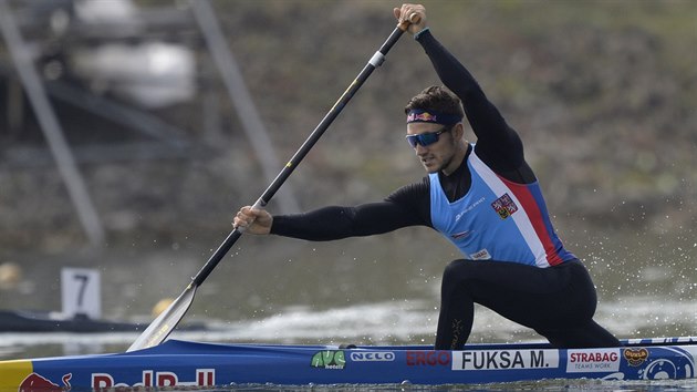 esk kanoista Martin Fuksa v rozjce zvodu na 500 metr.