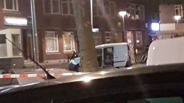 Dodvka, v n mly bt podle rotterdamsk policie plynov bomby (23.8.2017)