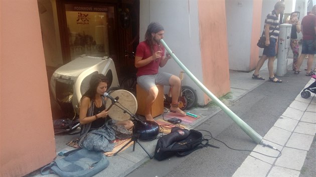 Centrum Budjovic zaplnily davy lid na akci Msto lidem/lid mstu.