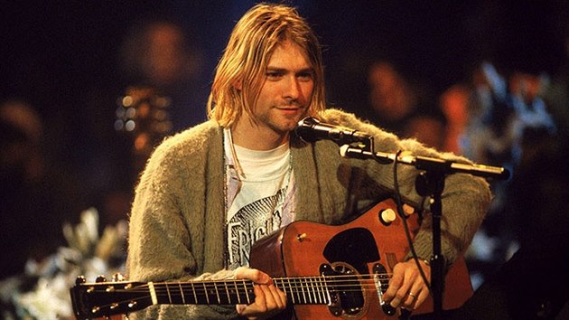 Kurt Cobain v poadu MTV Unplugged v roce 1993