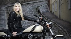 Pravnučka zakladatele nejslavnější značky motorek světa Karen Davidson Pravnučka zakladatele nejslavnější značky motorek světa Karen Davidson