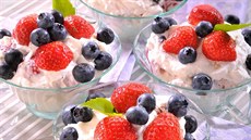 Vanilkový pudink s mascarpone a ovocem Vanilkový pudink s mascarpone a ovocem