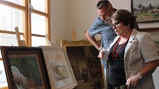 Blažíčkova vnučka Naděžda Blažíčková Horová na výstavě obrazů svého dědečka ve... Blažíčkova vnučka Naděžda Blažíčková Horová na výstavě obrazů svého dědečka ve...