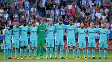 MINUTA TICHA. Barcelontí fotbalisté takto uctili památku obtí teroristického...