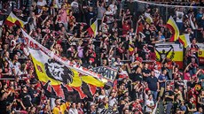 Fanoušci hokejistů Hradce Králové v zápase Ligy mistrů s TPS Turku. Fanoušci hokejistů Hradce Králové v zápase Ligy mistrů s TPS Turku.