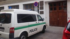 V budově Obvodního soudu pro Prahu 3 se zřejmě zastřelil člen justiční stráže.... V budově Obvodního soudu pro Prahu 3 se zřejmě zastřelil člen justiční stráže....