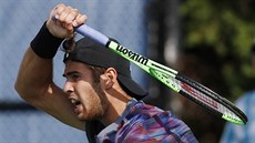 Karen Chačanov z Ruska během prvního kola US Open. Karen Chačanov z Ruska během prvního kola US Open.