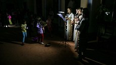 Takto si užívali noční historickou prohlídku návštěvníci kunínského zámku v... Takto si užívali noční historickou prohlídku návštěvníci kunínského zámku v...