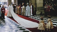 Královská svatba: britský princ Charles a Diana Spencerová se vzali 29....