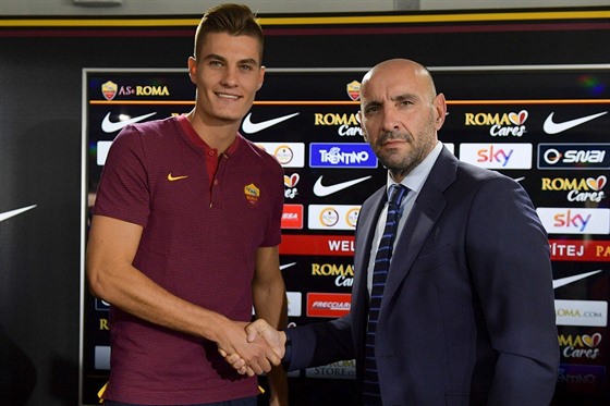 Útoník Patrik Schick a uznávaný sportovní editel AS ím Monchi.