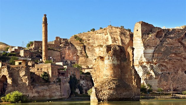 Dvanct tisc let star msto Hasankeyf v Turecku.