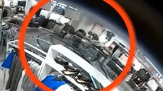 Policie pátrá po zlodějkách peněženky Policie pátrá po zlodějkách peněženky