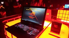 Asus: Světová premiéra herního notebooku s údajně vůbec prvním displejem s... Asus: Světová premiéra herního notebooku s údajně vůbec prvním displejem s...