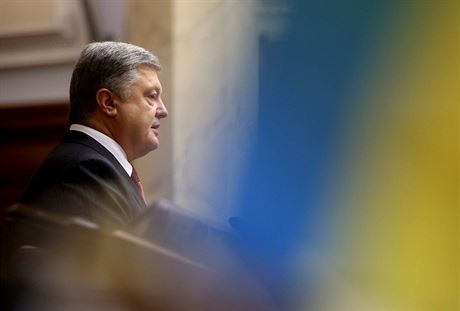 Ukrajinský prezident Petro Poroenko pi projevu v parlamentu (7. záí 2017)