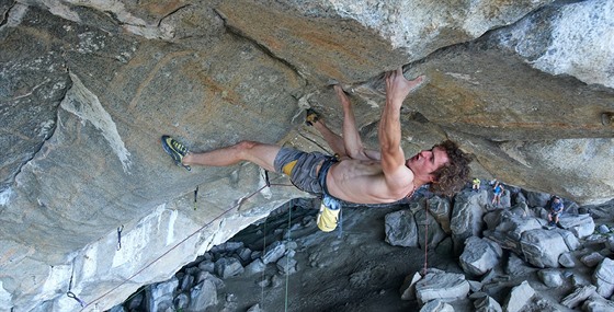 Adam Ondra vylezl v norském Flatangeru nejt잚í sportovní cestu svta, a zavedl...