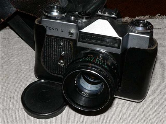 Jeden z model ruského výrobce fotoaparát Zenit 