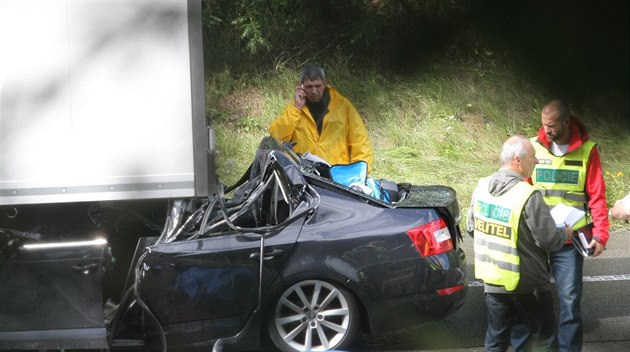 idi osobního vozidla nepeil stet s kamionem. (4. 9. 2017)