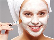 Pleti unavené letním sluníčkem pomůže hloubkové čištění, hydratace a vitamíny. Pleti unavené letním sluníčkem pomůže hloubkové čištění, hydratace a vitamíny.