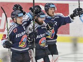 Vitkovická radost z gólu. Zleva Rostislav Olesz, Petr Trška a Jakub Lev. Vitkovická radost z gólu. Zleva Rostislav Olesz, Petr Trška a Jakub Lev.
