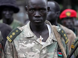 SPLA-IO (SPLA-In Opposition) rebels stand in line during a parade in Yondu,...
