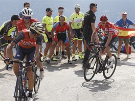 POJEDE, NEPOJEDE? Vincenzo Nibali se ot na vracejcho se Chrise Frooma....