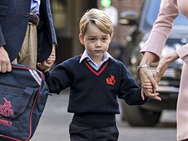 Princ George v jeho první kolní den (Londýn, 7. záí 2017)