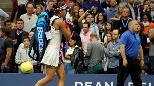 PORAENA. Garbin Muguruzaov opout centrln kurt na US Open po porce v osmifinle s Petrou Kvitovou.