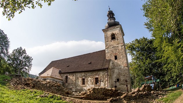 O zchtral kostel v Klen na eskokrumlovsku se staraj nadenci.