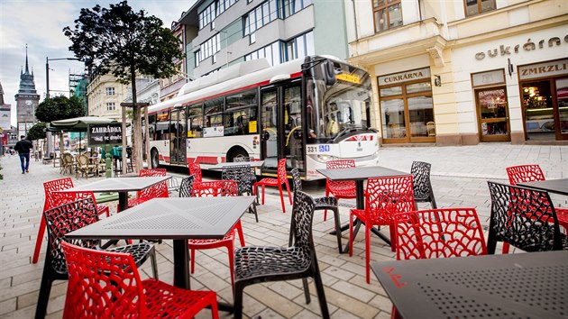 Jedin linka, kter zbyla, projede za den sedmnctkrt tdu Mru. Zastnci ist p zny by vak uvtali, kdyby jej provoz skonil.