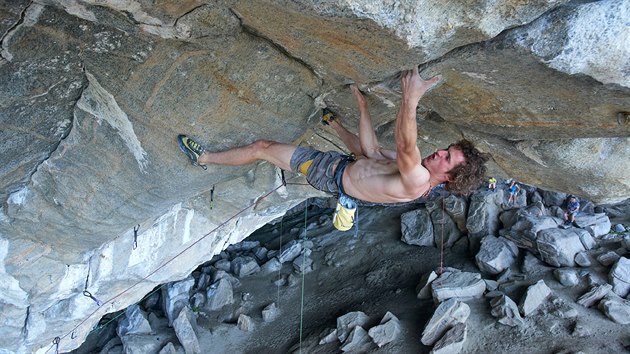 Adam Ondra vylezl v norskm Flatangeru nejt잚 sportovn cestu svta, a zavedl tak nov stupe obtnosti 9c.